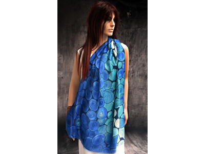 Soepele dunne sjaal met bollen, blauw, turquoise. offwhite
