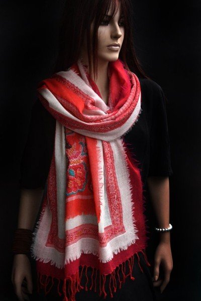 Wollen sjaal of stola, bohemian, rood en wit 