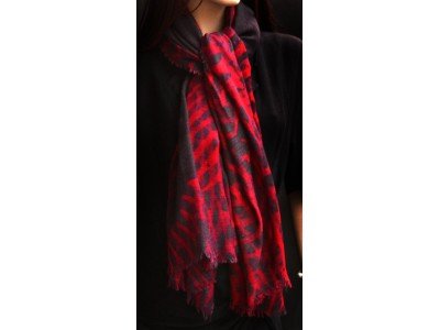 Wollen sjaal of stola, rood, bordeaux en taupe
