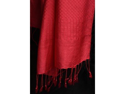 Rood roze zijden sjaal met franjes, jacquard