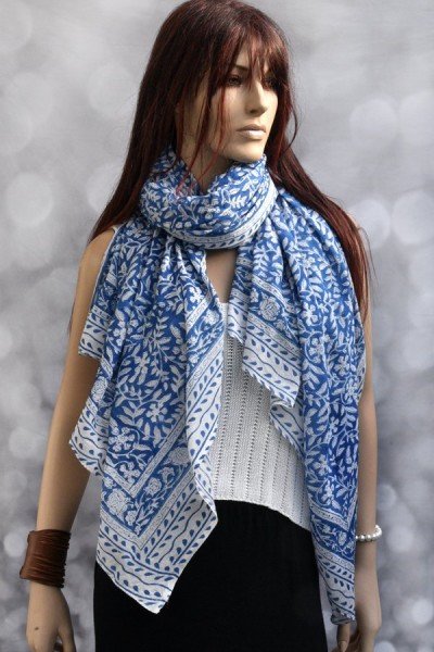 Katoenen sjaal of pareo met originele blockprint, blauw en wit